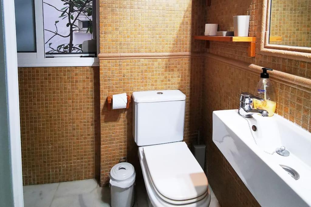 Sweet Catalina-centric 4 Guests Apartment Seville